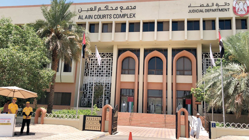 محاكمة صاحب حساب إلكتروني باع كمبيوتري زبون وامتنع عن محاسبته