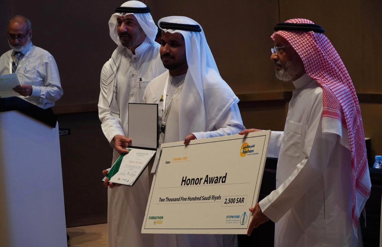 طلبة جامعة الإمارات يحصدون المركز الأول بمسابقة في السعودية