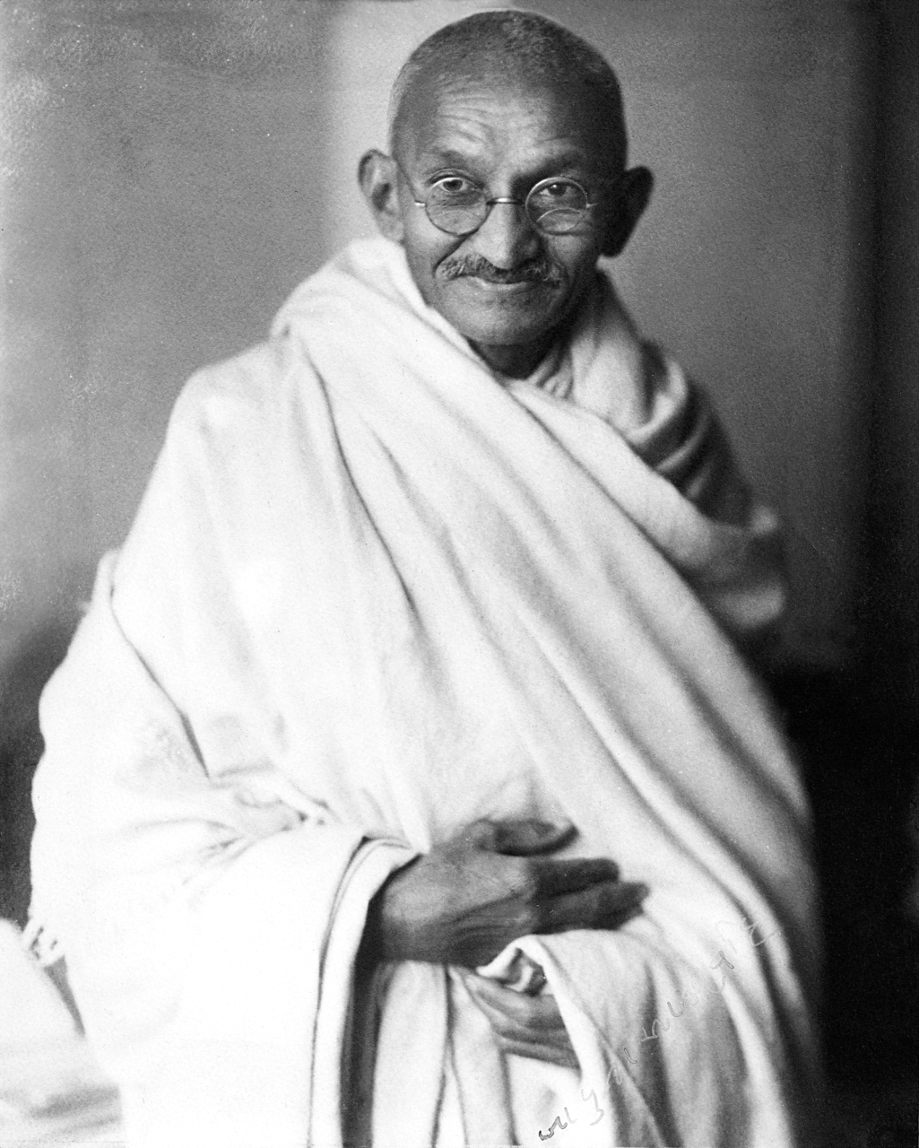 "1934 المهاتما غاندي ينسحب من المؤتمر الوطني الهندي."