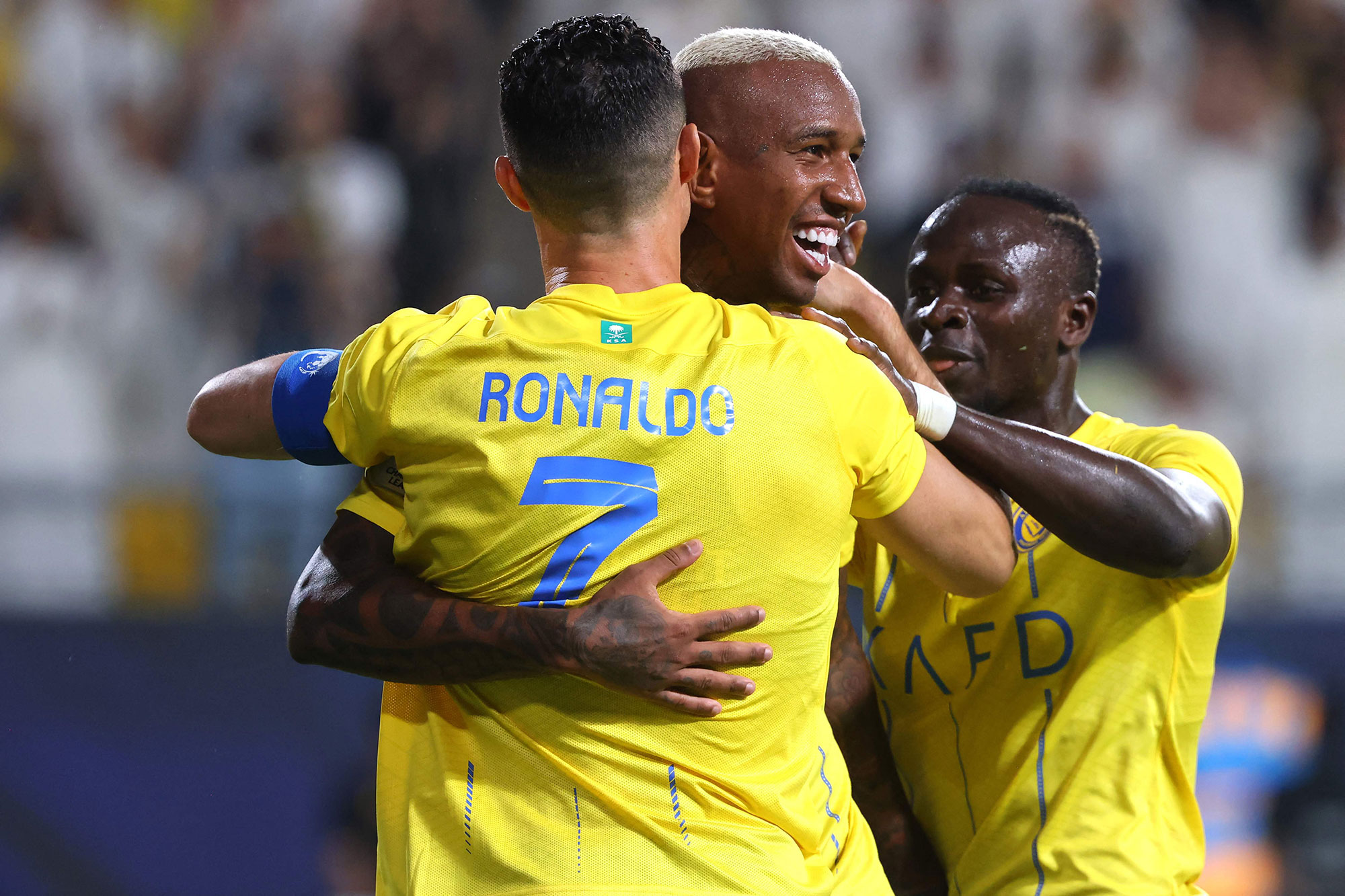 كاسترو ينتقد دفاع النصر ويكيل المديح لرونالدو بعد فوز مثير  على الدحيل
