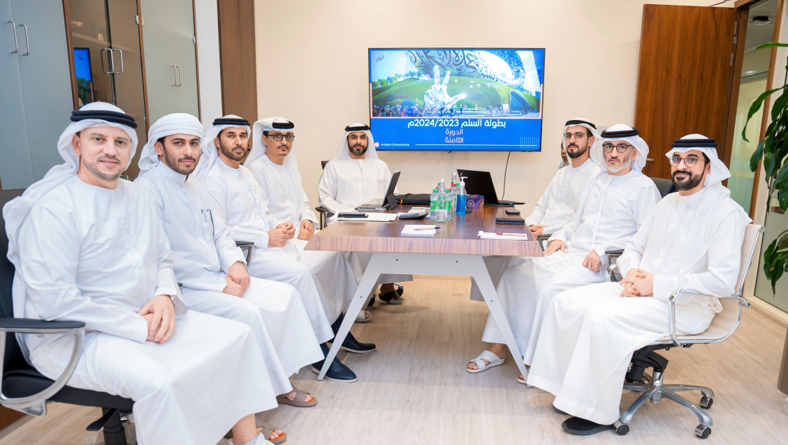 "عمير الفلاسي يترأس اجتماع اللجنة المنظمة العليا مع اللجان الفرعية"