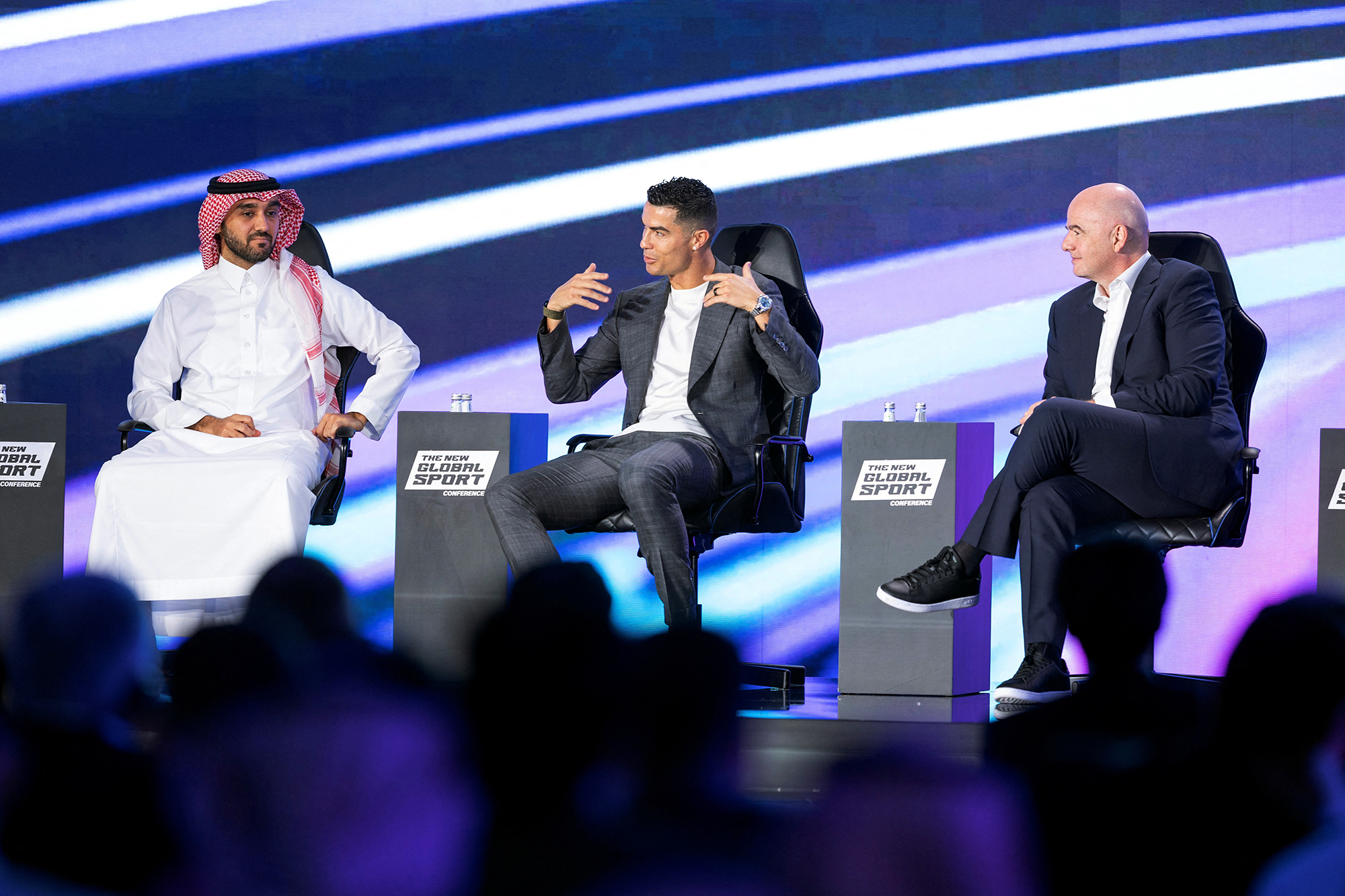 من فورمولا واحد إلى استضافة كأس العالم.. تقدم سعودي على خارطة الرياضة