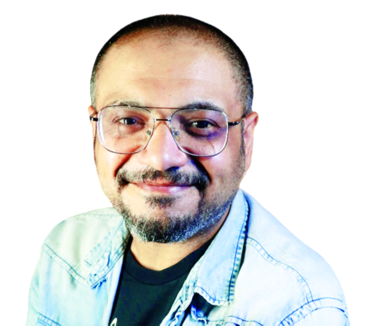 طلال محمود: لا أزمة نص في الإمارات