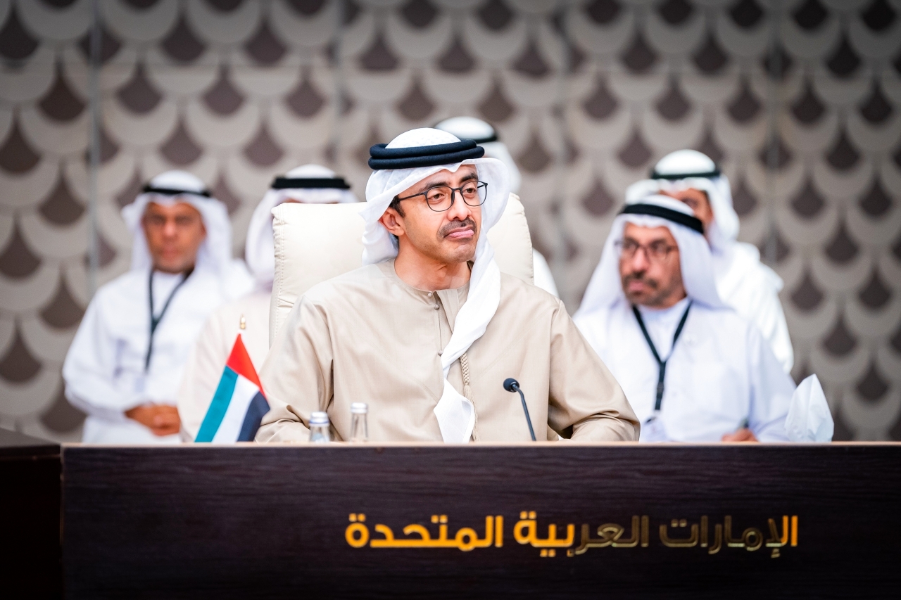 "عبد الله بن زايد خلال مشاركته في اجتماع عمان| وام"