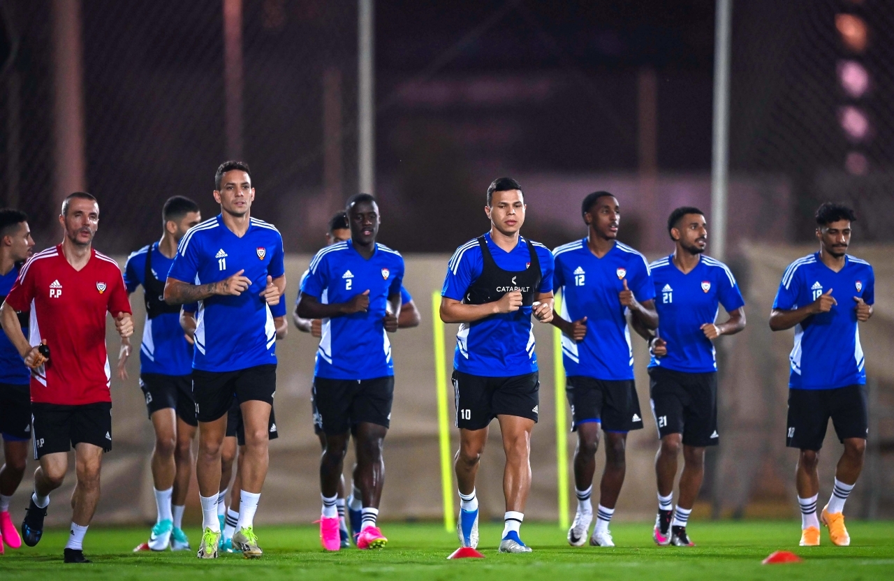 "لاعبو منتخبنا الوطني وجدية في تدريبات المعسكر | البيان "