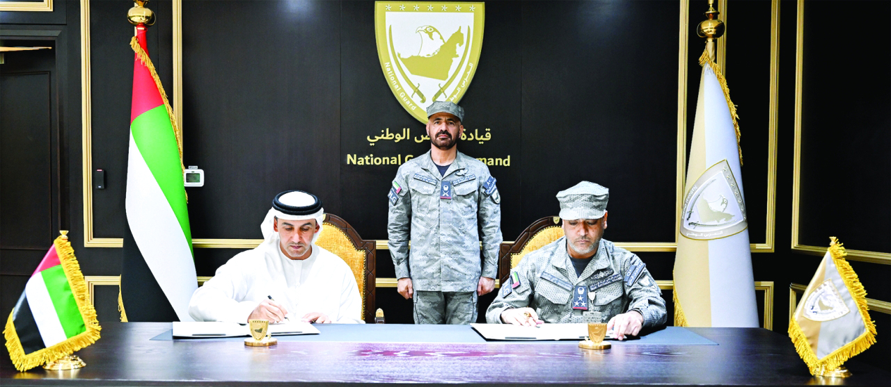 "سالم الجابري وعبدالله النيادي خلال توقيع الاتفاقية | وام"