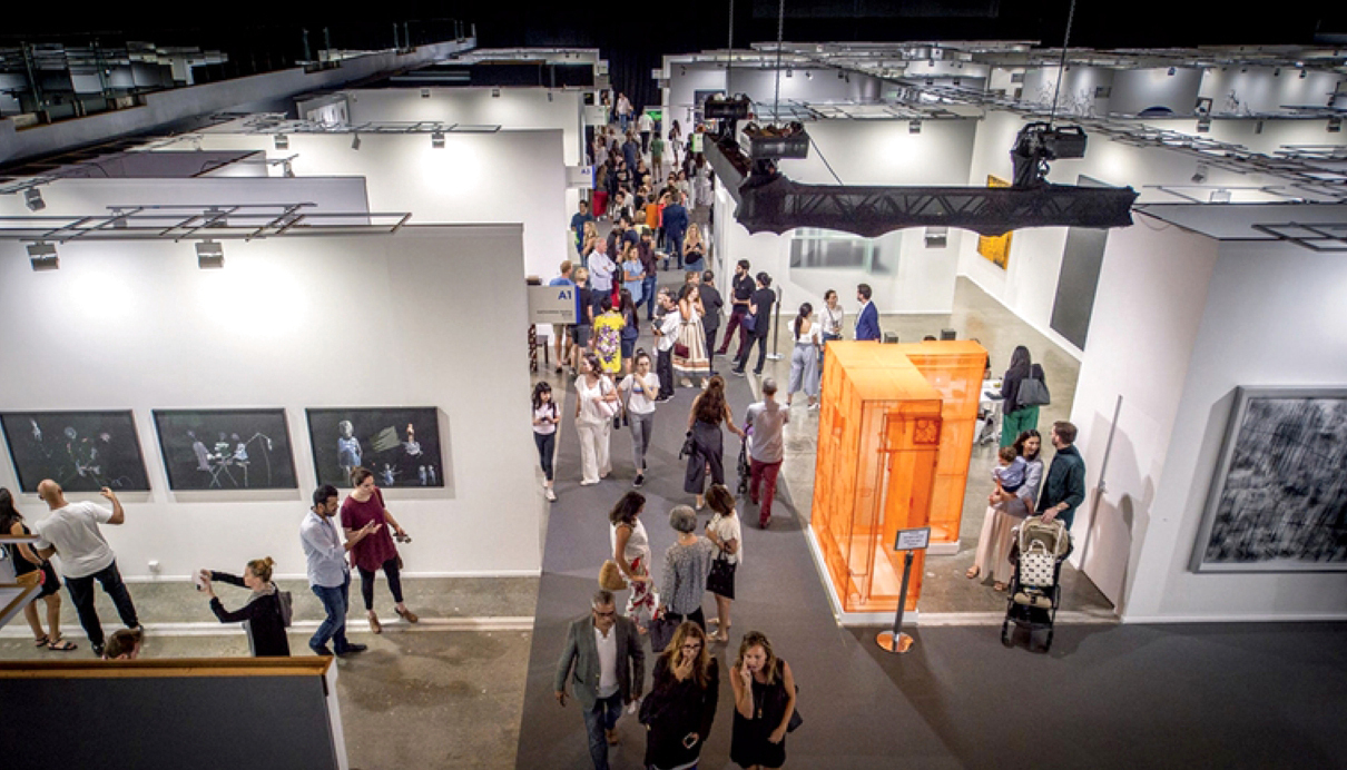 "معارض فنية متنوعة تستضيفها الإمارة|  أرشيفية"