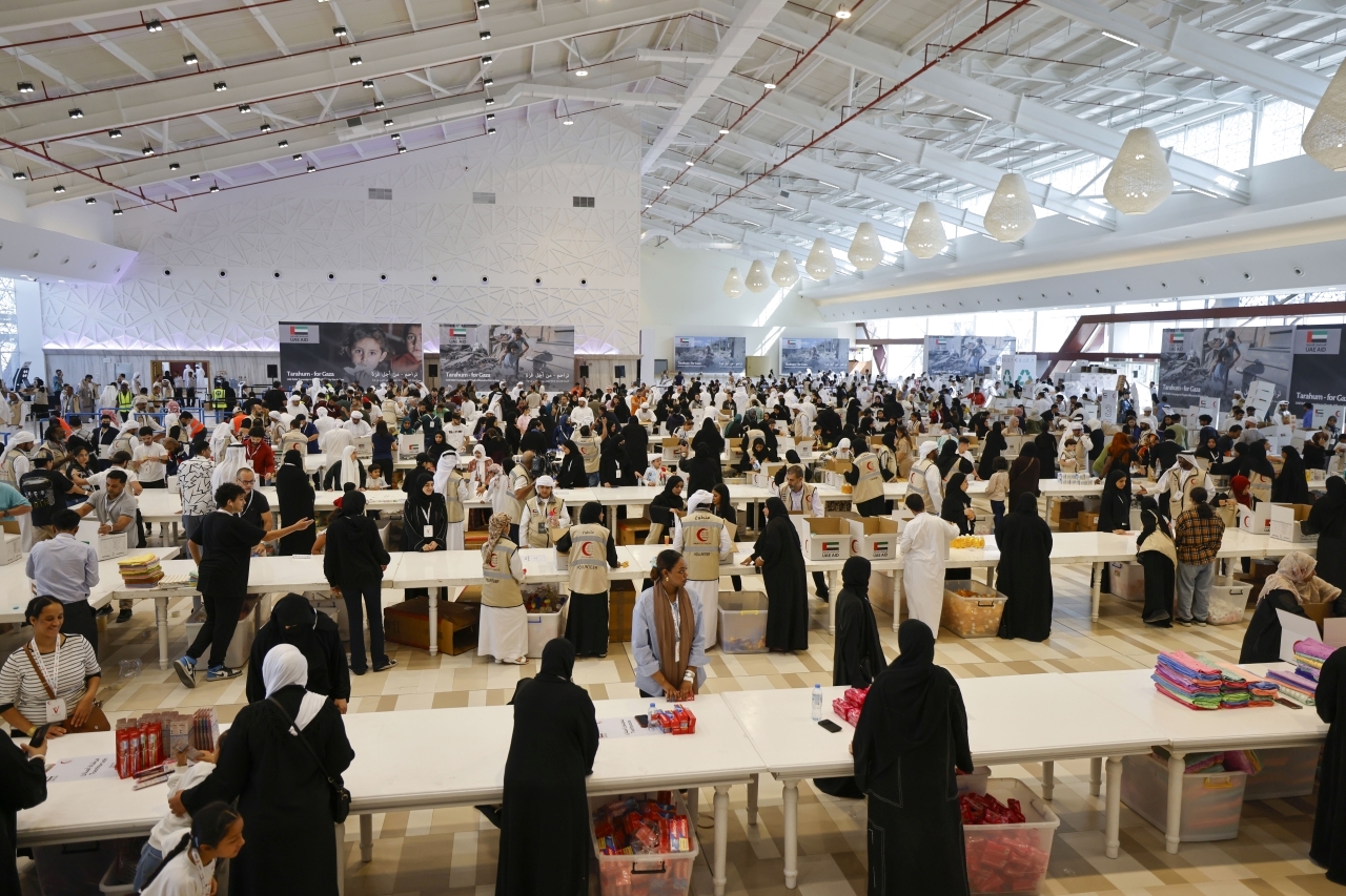 "حملة «تراحم» تواصل فعالياتها في أبوظبي | تصوير: سيف الكعبي"