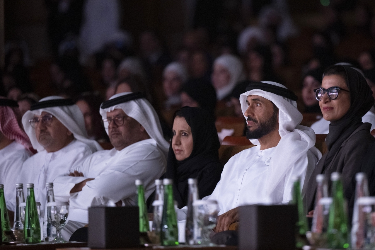 "نهيان بن زايد يشهد الاحتفالية بحضور ميثاء الشامسي ونورة الكعبي ومحمد الرميثي وعارف العواني | البيان"