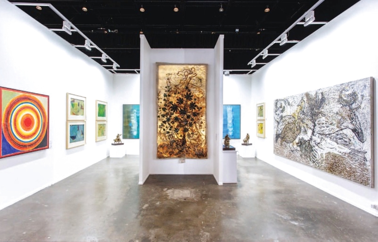 "معارض فنية متنوعة تحتضنها الإمارات على مدار العام| أرشيفية"