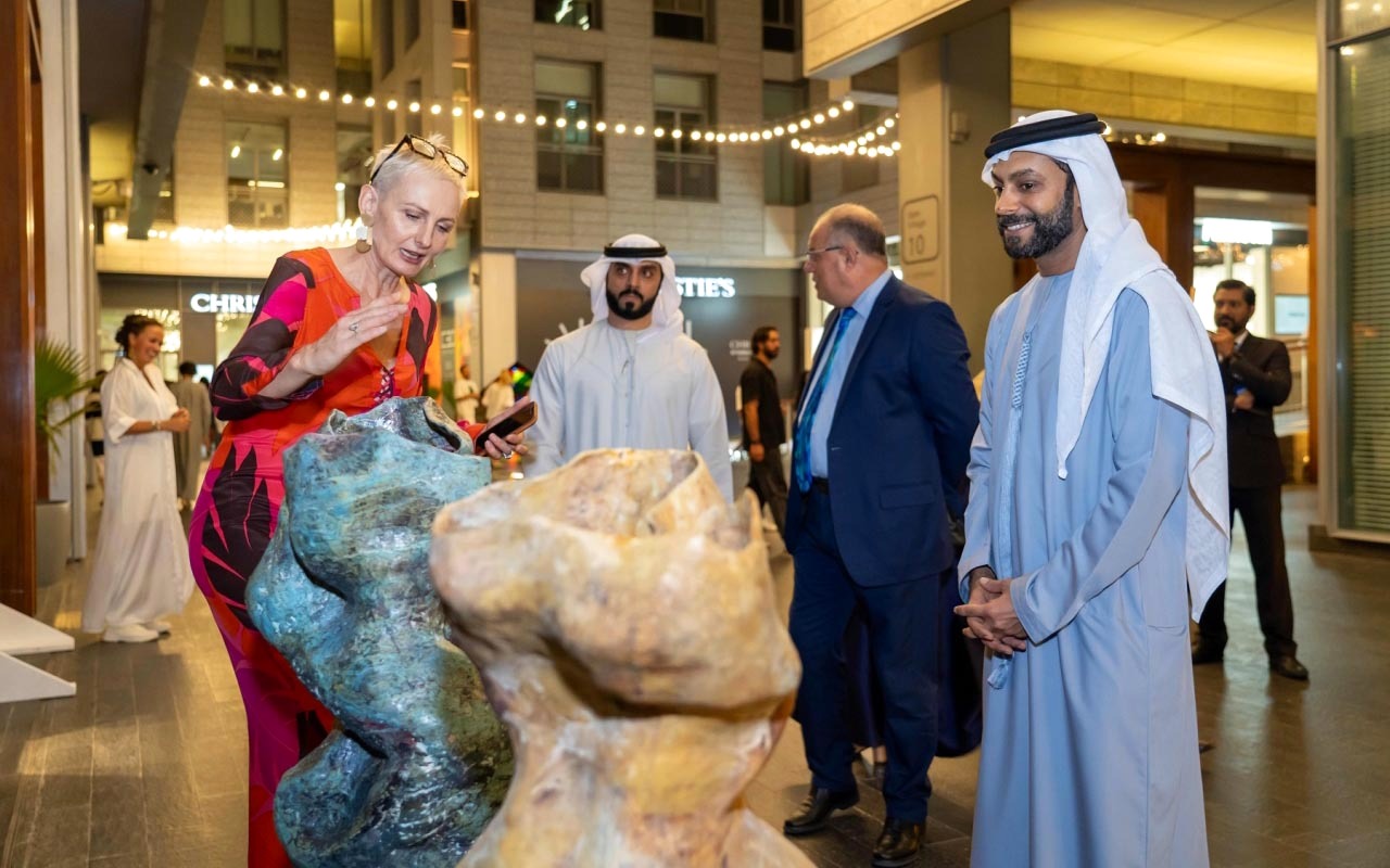 تناغم إبداعي بين الفن والاستدامة في مركز دبي المالي العالمي