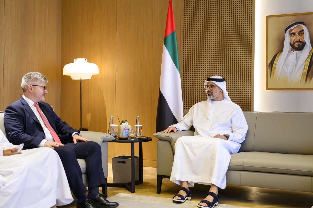 "خالد بن محمد خلال اللقاء مع الأمين العام لمنظمة الطيران المدني الدولي «الإيكاو» | وام"