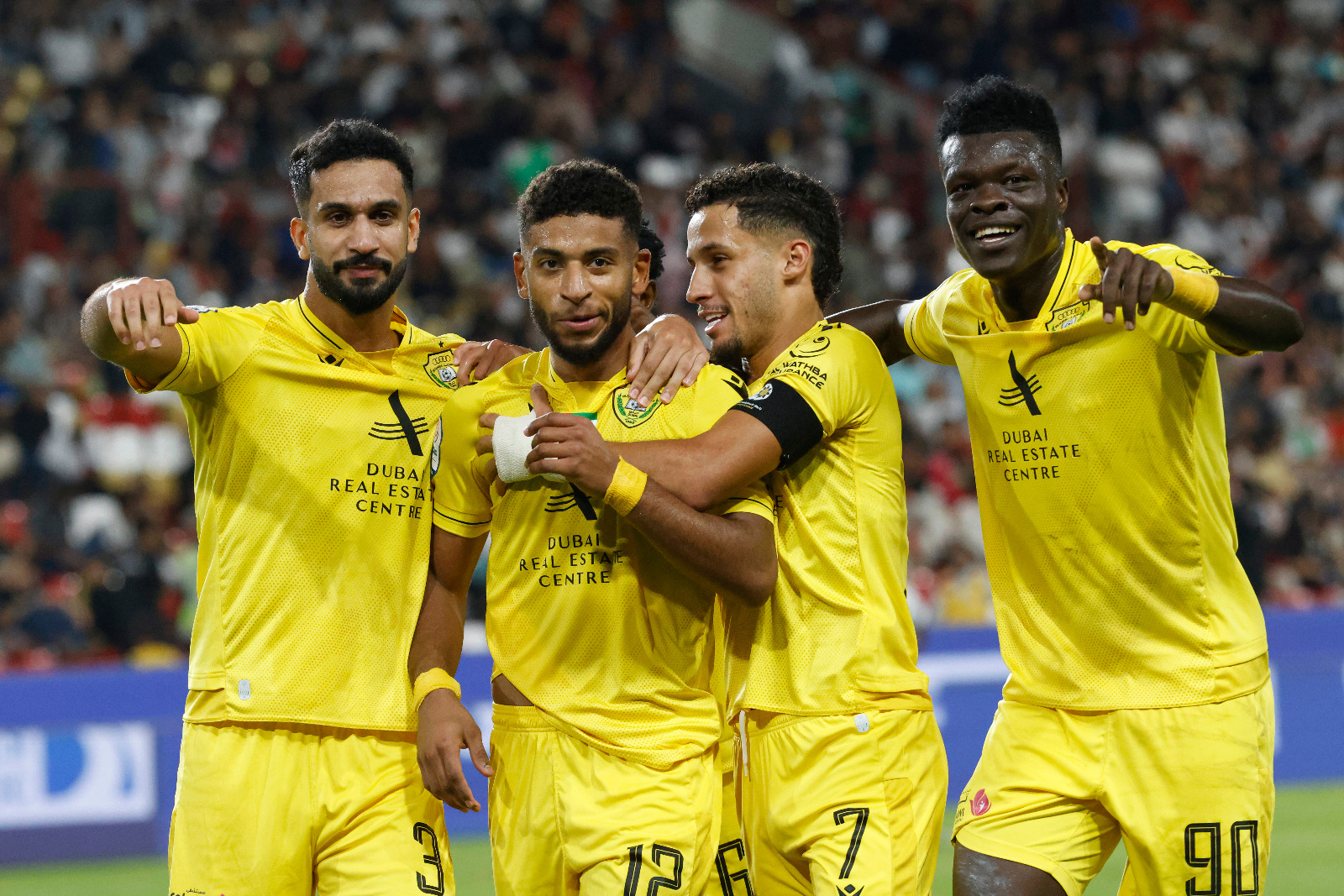الوصل يؤمن صدارة الدوري الإماراتي برباعية في شباك الجزيرة