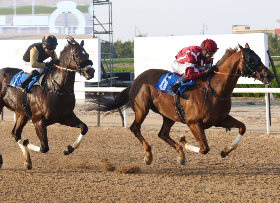 "«إيسترن ورلد» يقص شريط النسخة الثانية من «سلسلة الإمارات لسباقات السرعة» | البيان"