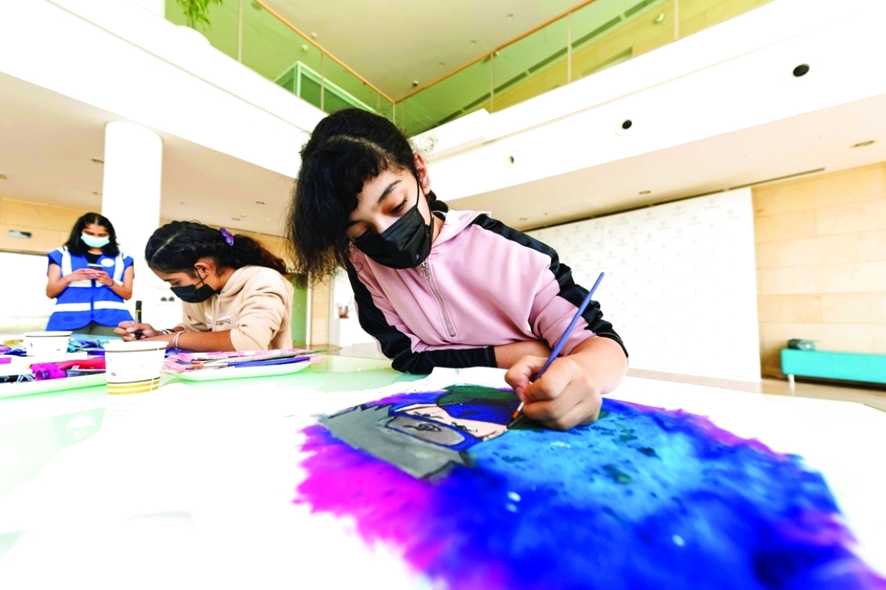 "المخيم يحفز الأطفال على التعبير عن مواهبهم / أرشيفية"