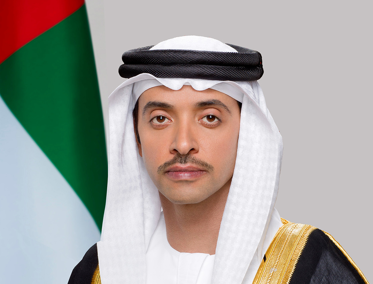 هزاع بن زايد: نستذكر مآثر الأبطال فرسان الحق والخير والبذل والعطاء