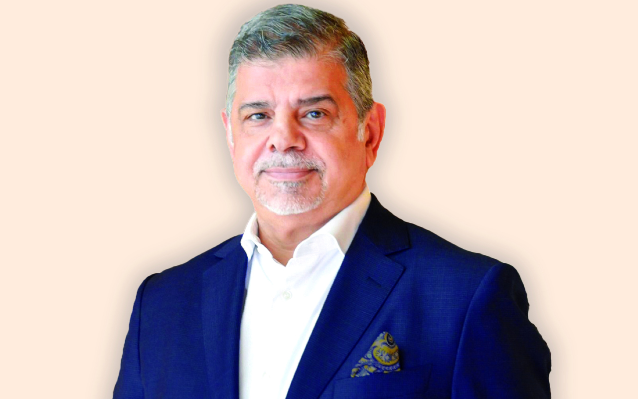 "حسني عبد الهادي"