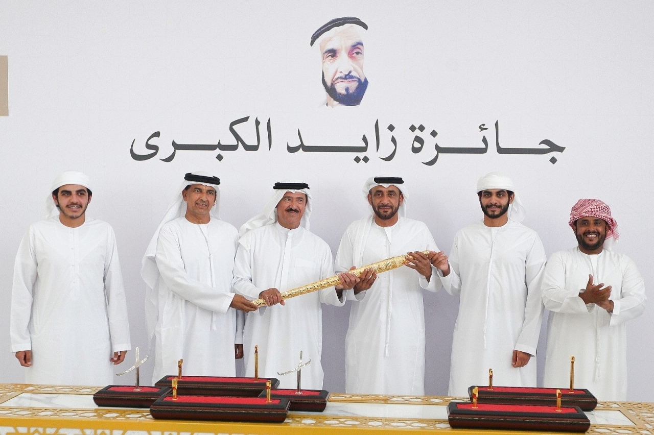 "سلطان بن حمدان خلال مراسم التتويج | البيان"