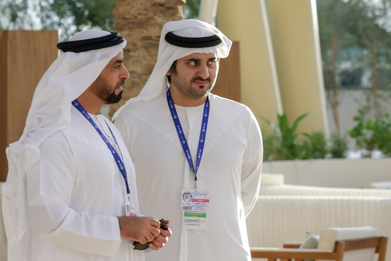 "مكتوم بن محمد وسيف بن زايد"