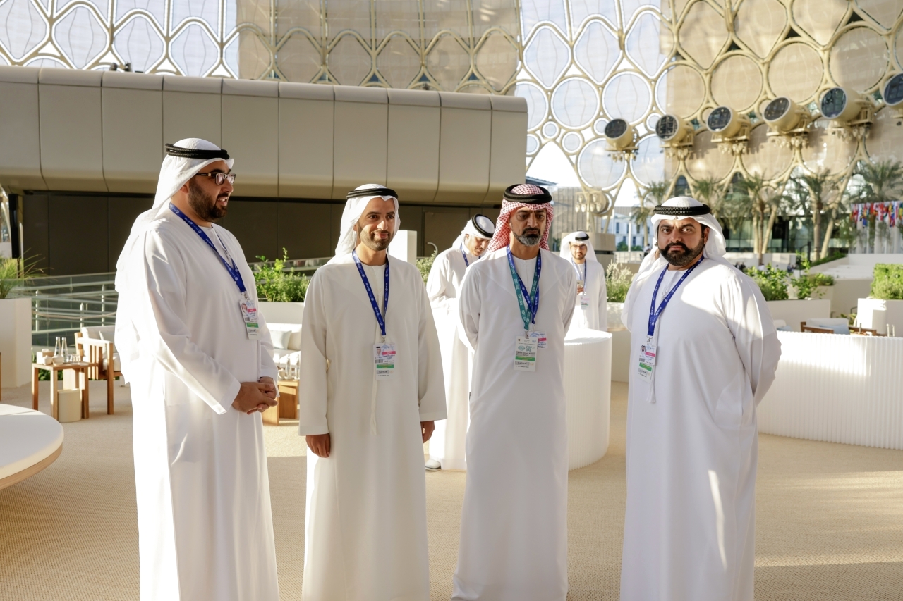 "عمار النعيمي ومحمد الشرقي ومحمد بن سعود وراشد المعلا"