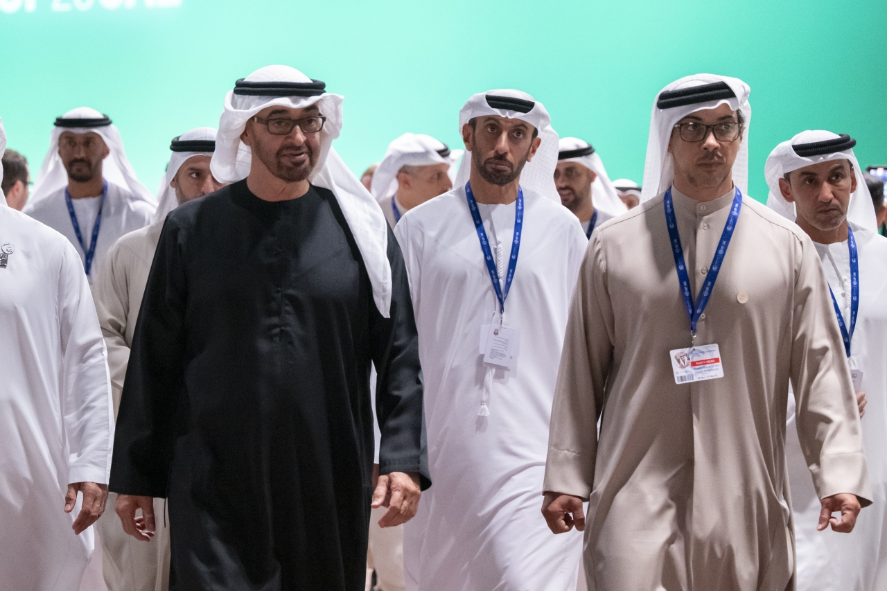 "محمد بن زايد ومنصور بن زايد وذياب بن محمد ومحمد بن حمد بن طحنون وخلدون المبارك"