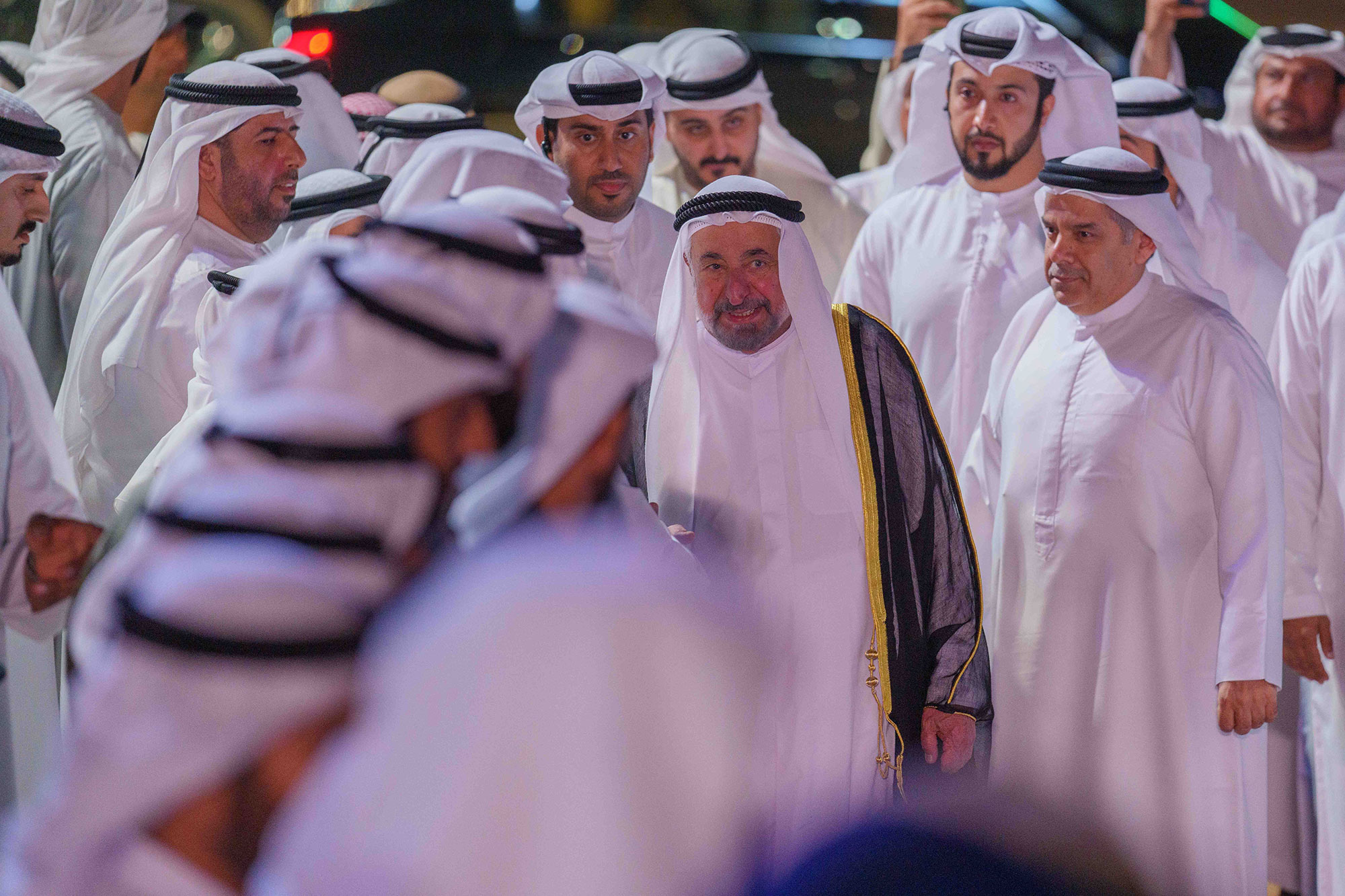 "وام"