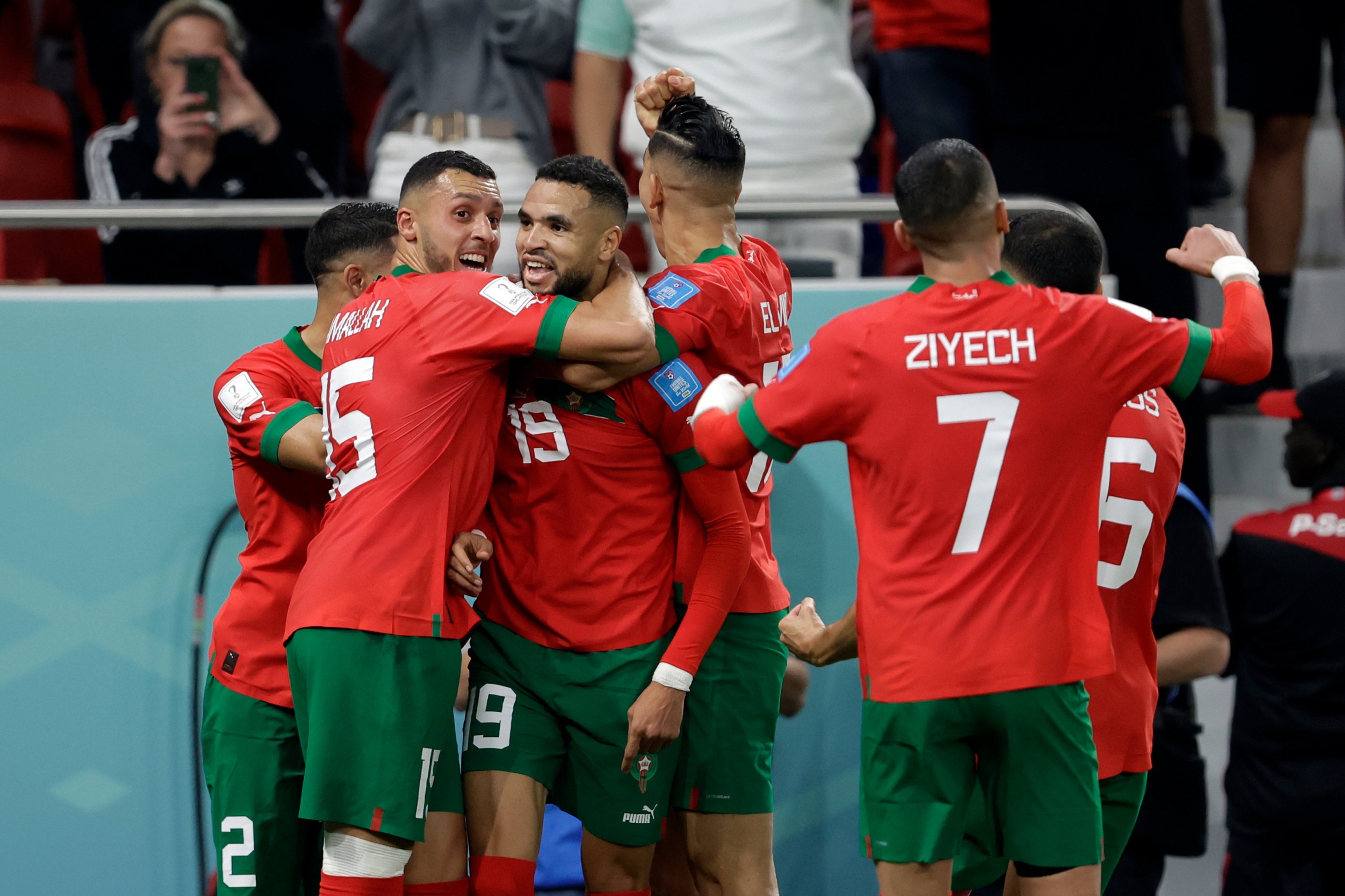 في سباق على جائزة الأفضل في العام الجاري 2023.. منتخب المغرب يلامس قمة المجد في حفل جوائز الكاف