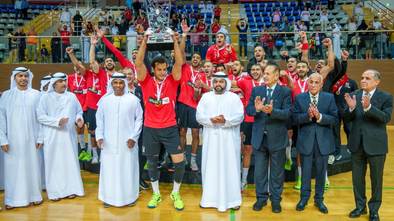 "محمد الشرقي خلال مراسم تتويج الأهلي المصري بكأس «سوبر اليد» | من المصدر"