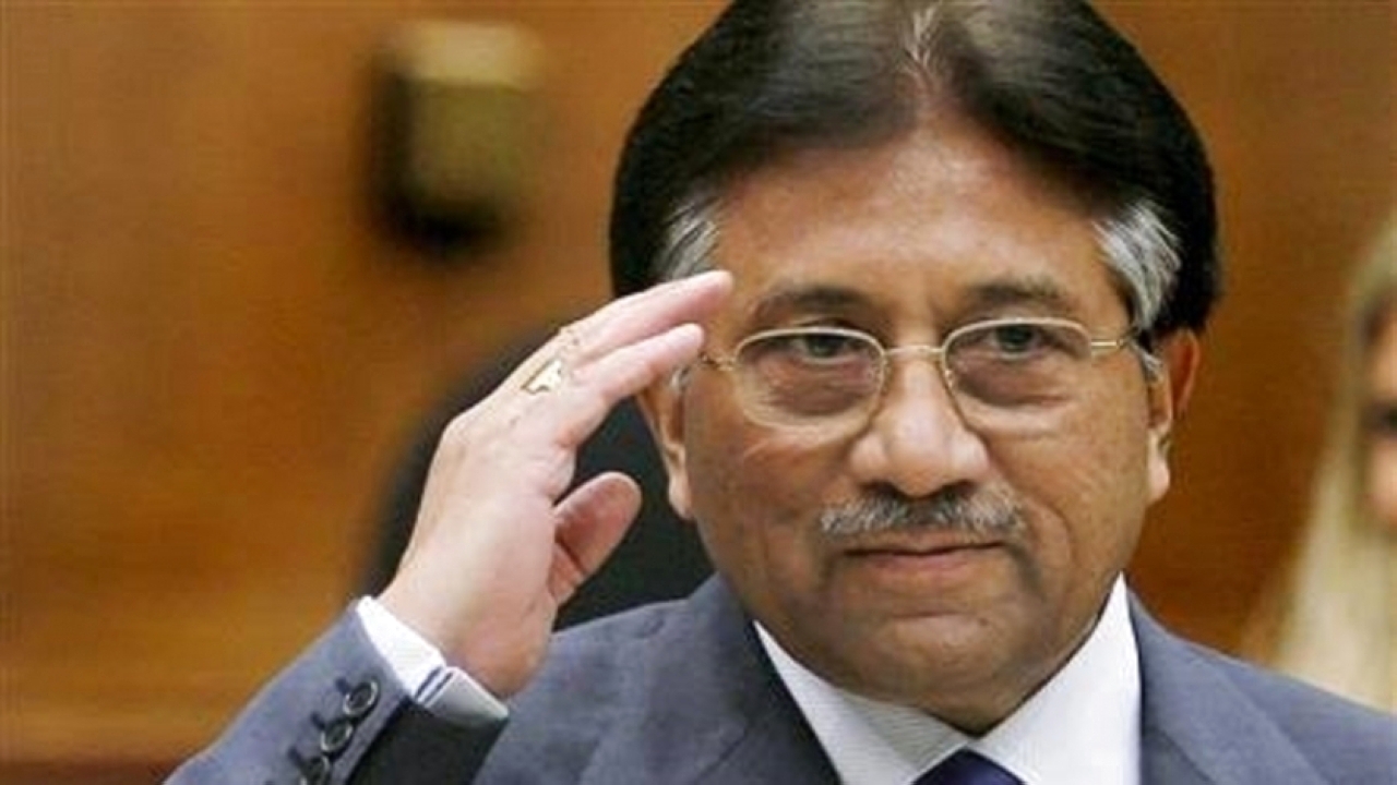 "2003 رئيس باكستان برويز مشرف ينجو من محاولة اغتيال هي الثالثة بعد توليه السلطة."