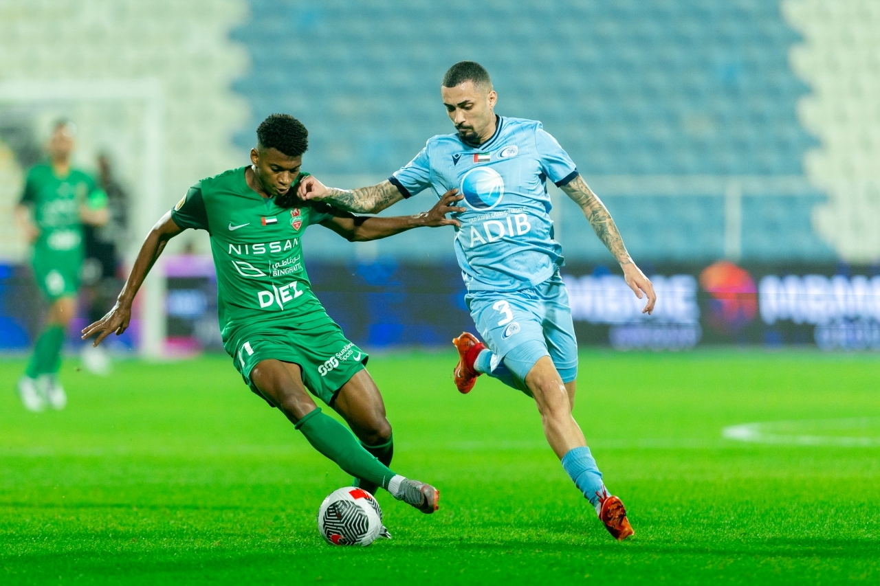 "شباب الأهلي تغلب على بني ياس | تصوير: عيسى البلوشي"