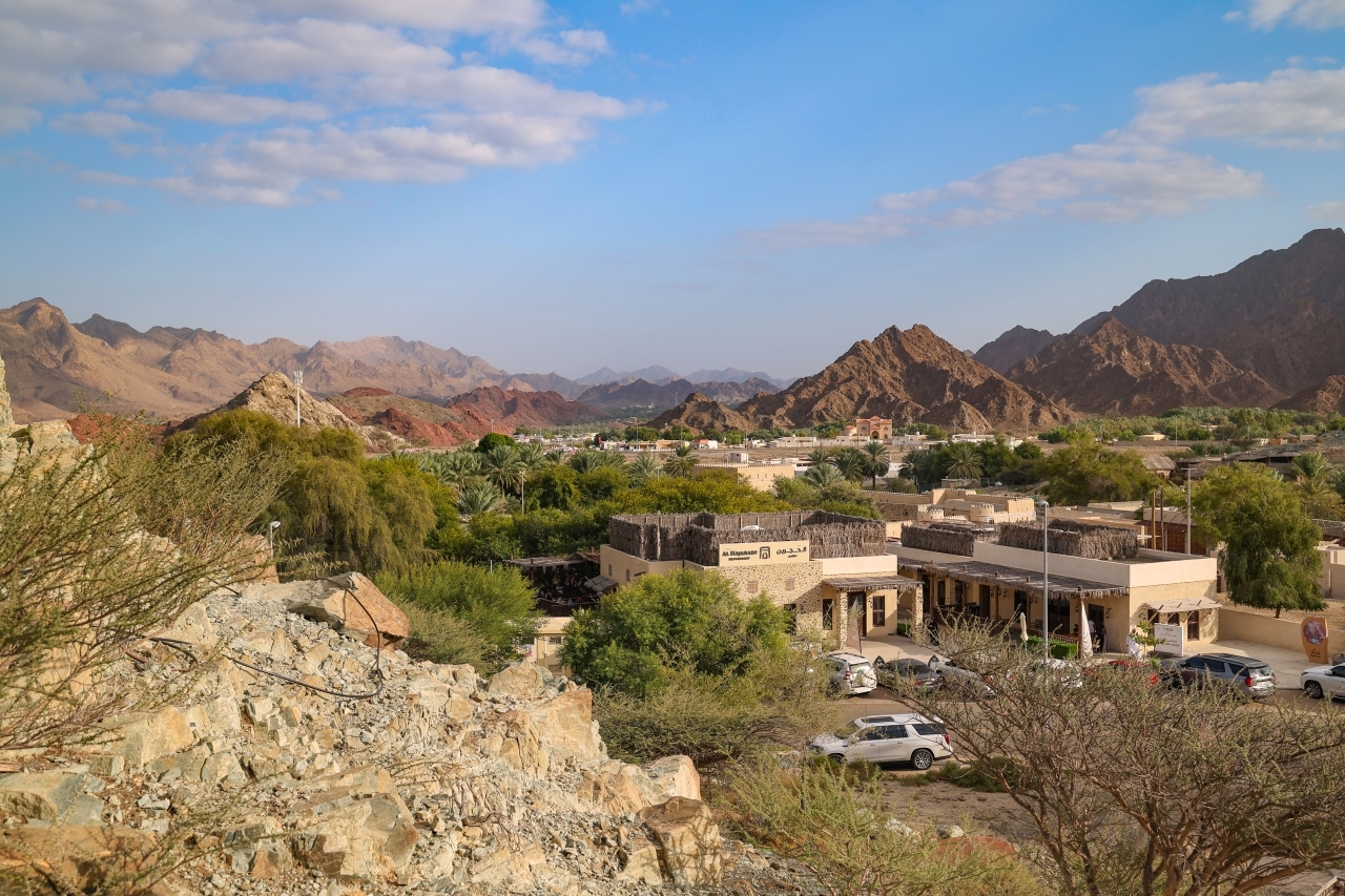 "تطوير مناطق حتا يراعي طابعها التراثي وطبيعتها الجبلية"