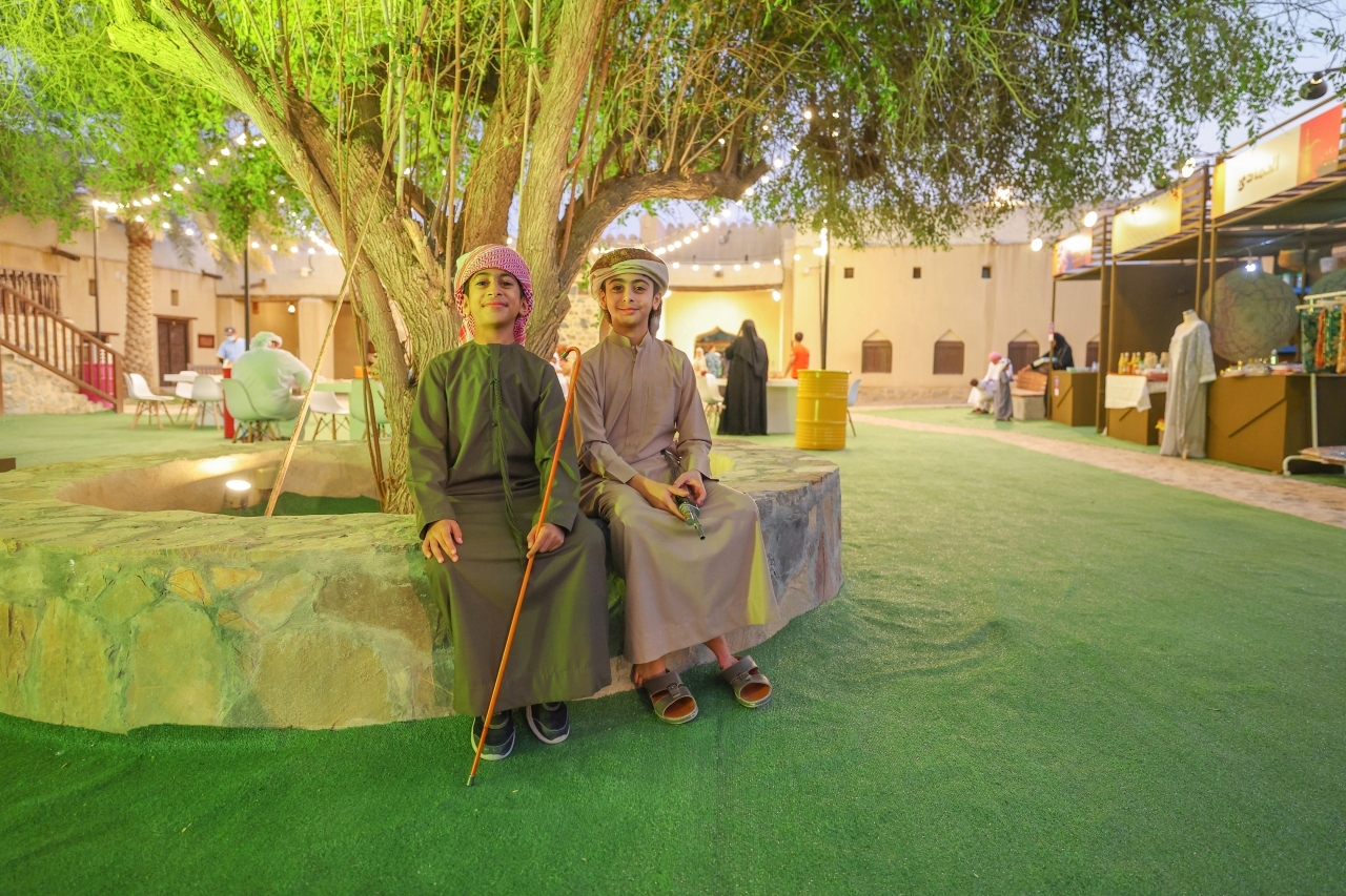 "الأجيال الشابة شغوفة بالسنع"