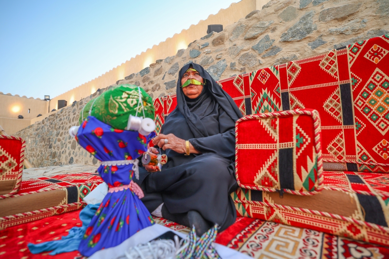 "الحدث يعرف الجمهور بروائع التراث الإماراتي"