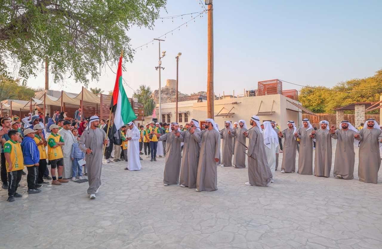"عروض فنية متنوعة خلال الفعاليات | تصوير: زيشان أحمد"