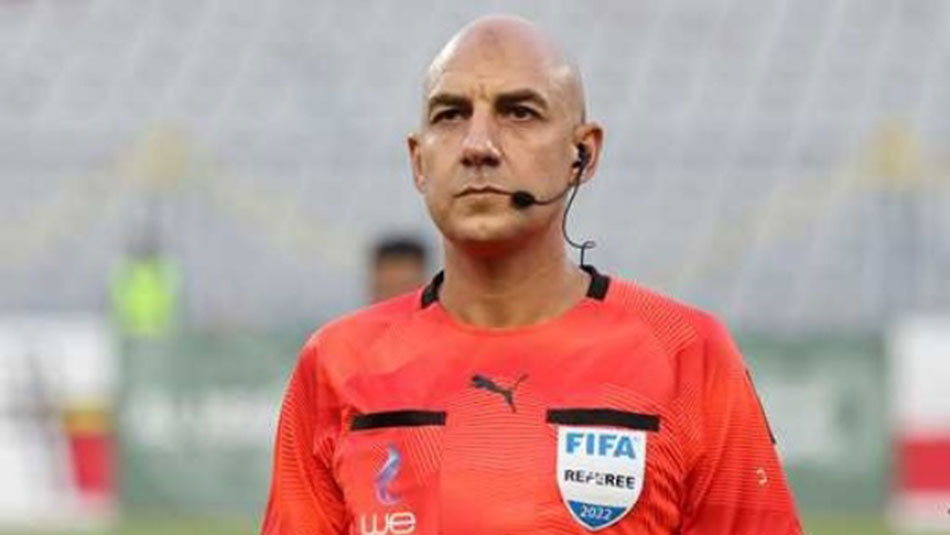 محمد عادل حكما لنهائي السوبر المصري بالإمارات