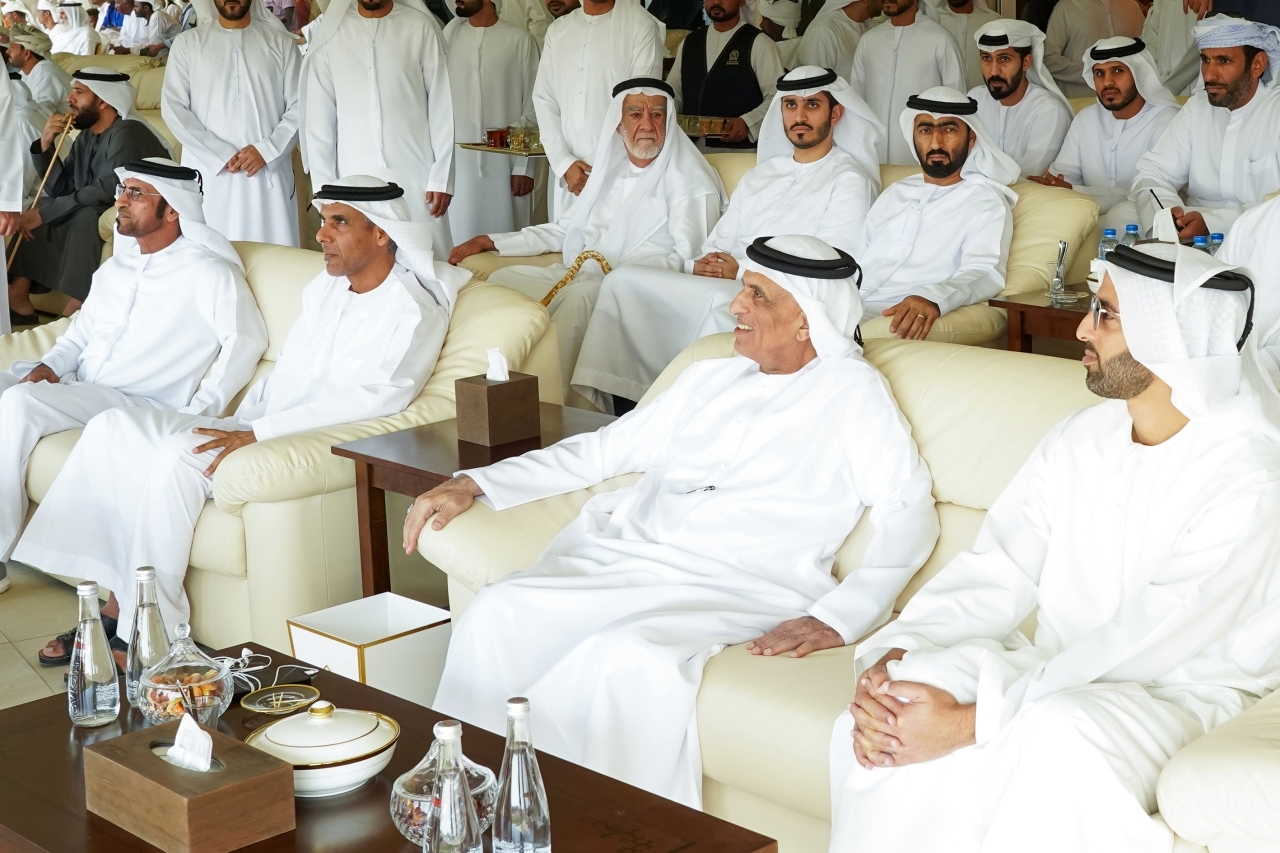 سعود بن صقر: مهرجان محمد بن زايد لسباقات الهجن يربط الأبناء بتراثهم