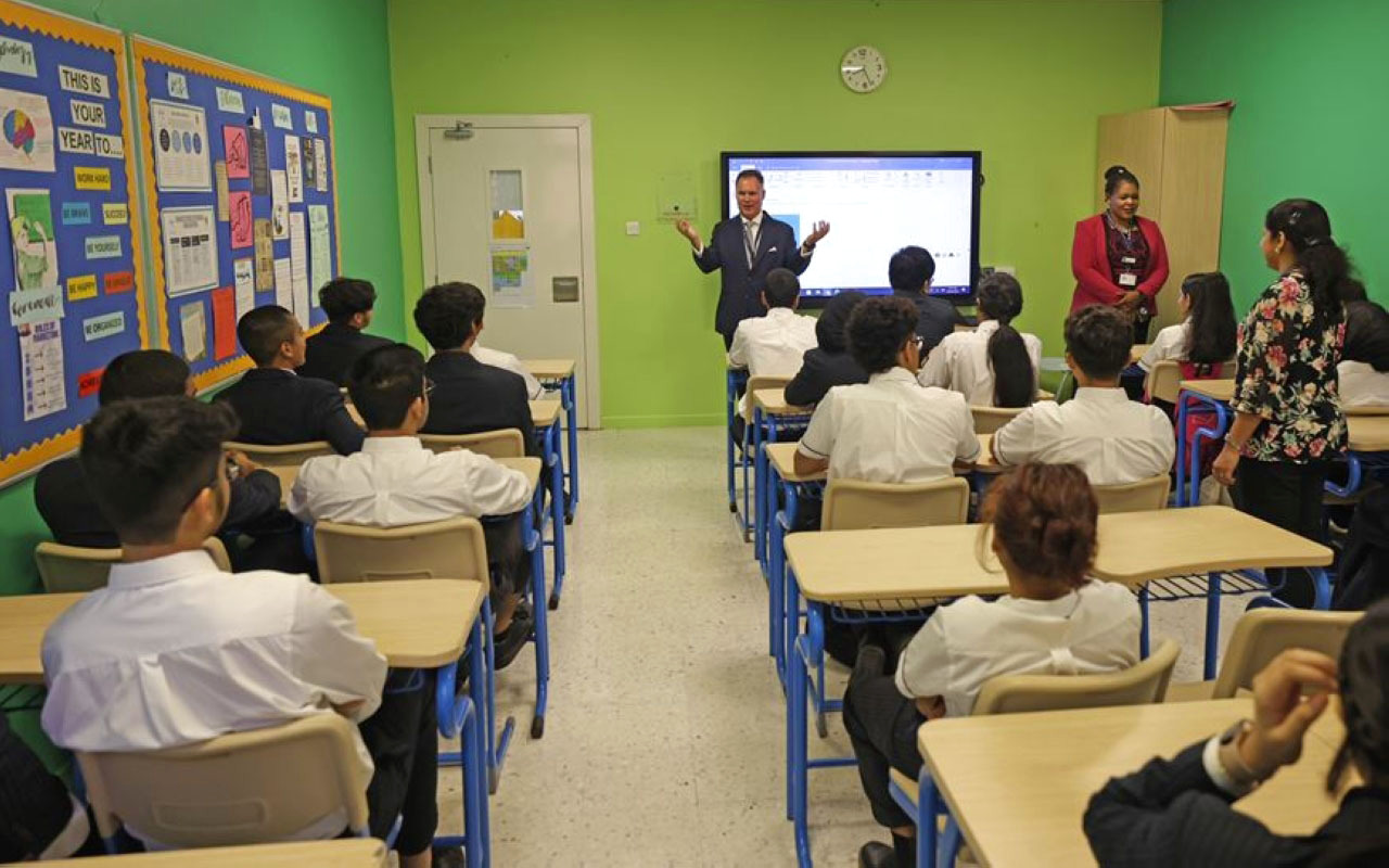 "الميثاق يعكس القيم والعادات الرصينة للدولة | تصوير: إبراهيم صادق"