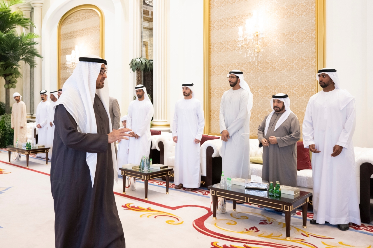 "رئيس الدولة يتقبل التعازي في وفاة مهرة بنت خالد بحضور شخبوط ومحمد بن نهيان بن مبارك | تصوير: محمد الحمادي"
