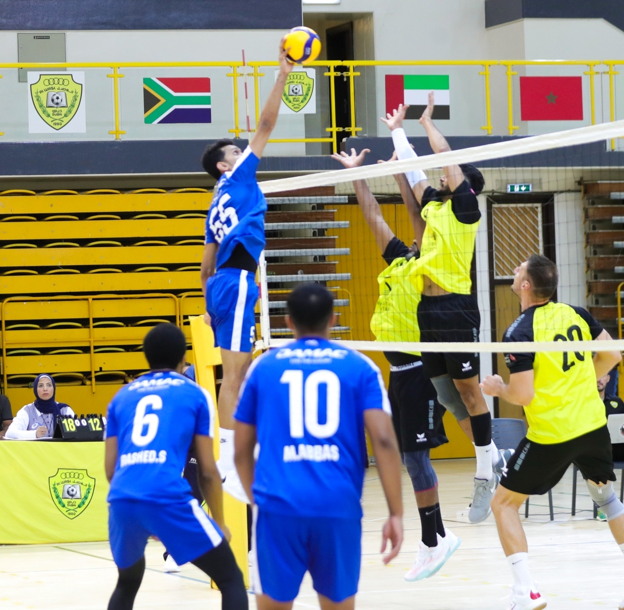 "من مباراة سابقة بين النصر والوصل| البيان"