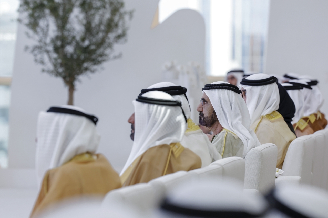 "محمد بن راشد خلال تكريم «نوابغ العرب» بحضور مكتوم بن محمد وأحمد بن سعيد"