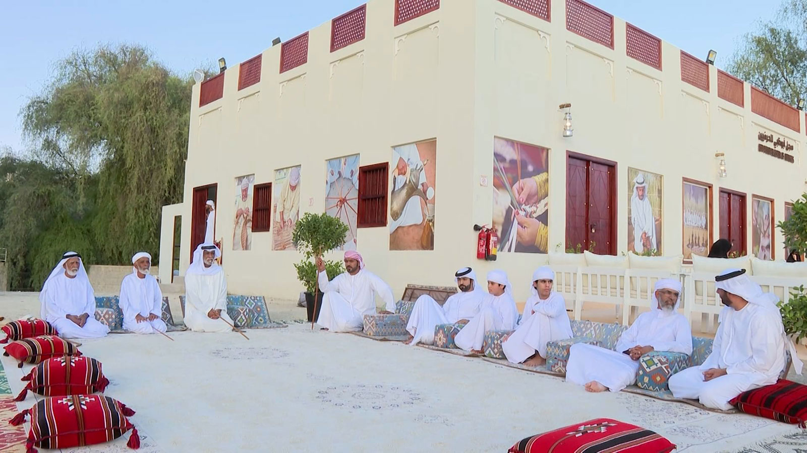 "الميلس الإماراتي" منبر لتعزيز القيم والهوية الإماراتية