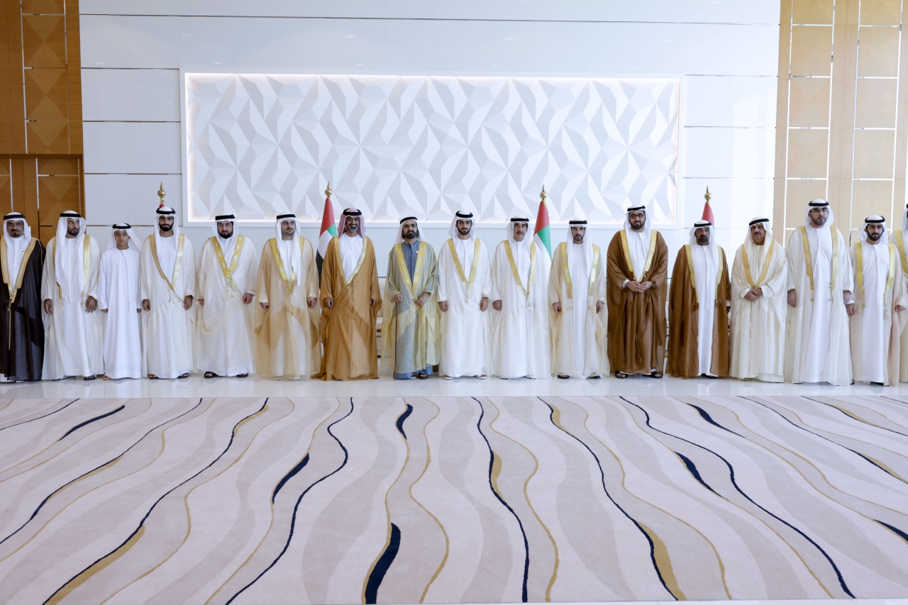 "محمد بن راشد وسعود المعلا وحمدان ومكتوم وأحمد بن محمد وعمار النعيمي وراشد بن سعود وأحمد بن سعيد وعبد الله بن سعود وحميد بن عمار والحضور / تصوير: خليفة اليوسف"