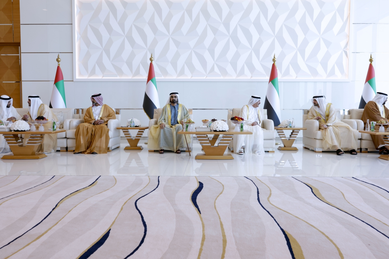 "محمد بن راشد وسعود المعلا وحمدان بن محمد ومكتوم بن محمد وعمار النعيمي وراشد بن سعود"