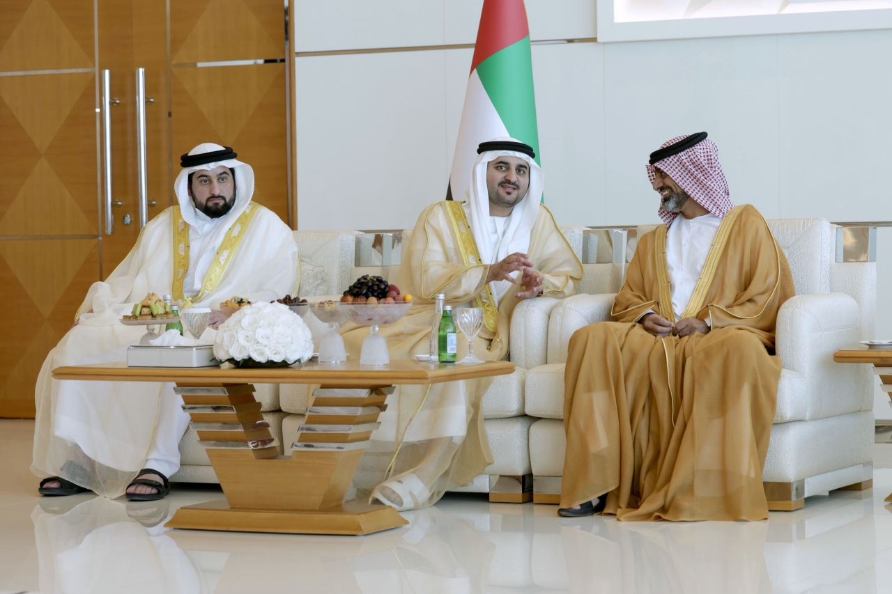 "مكتوم وأحمد بن محمد وعمار النعيمي"