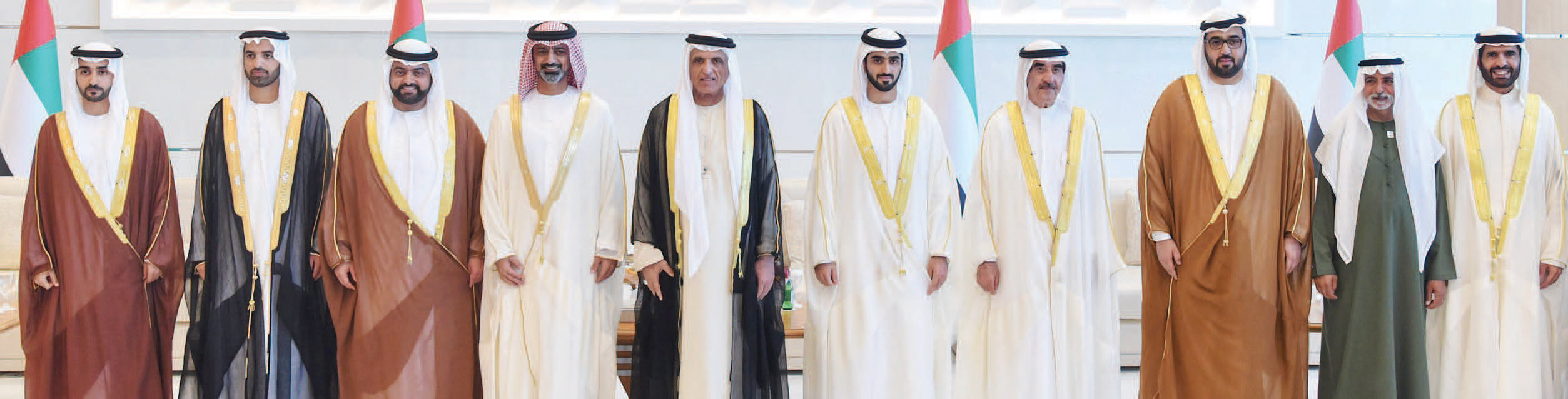 "سعود المعلا وسعود بن صقر وعمار النعيمي ومحمد الشرقي وراشد المعلا ومحمد بن سعود وعبدالله المعلا ومكتوم بن حمد ونهيان بن مبارك"