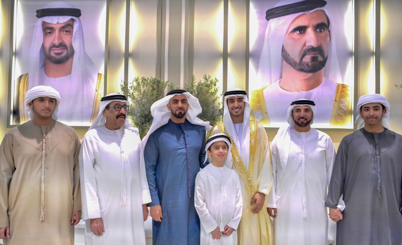 "سيف بن زايد وسلطان السبوسي ومحمد النابودة والعريس"
