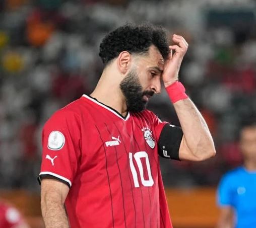 قرر الاعتزال دولياً.. ردود فعل غير متوقعة على قرار محمد صلاح بالتنحي