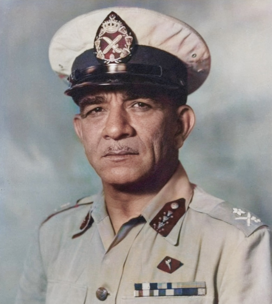 "1953 اللواء محمد نجيب يشكل حكومته الثانية وذلك بعد نجاح ثورة يوليو 1952 في مصر."