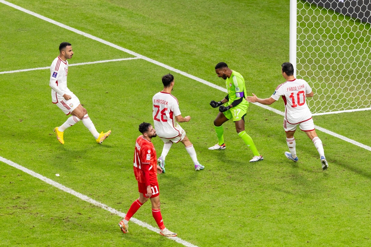 "خالد عيسى تألق أمام فلسطين | تصوير: عيسى البلوشي"