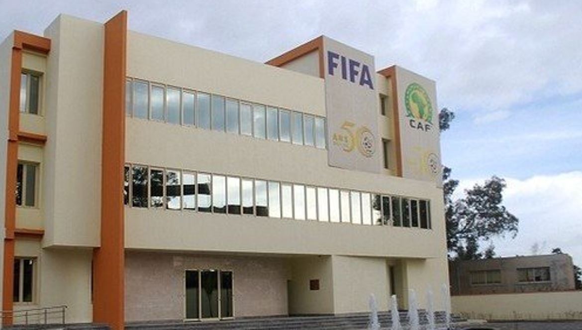 رابطة الدوري الجزائري تفرض غرامة قياسية على مولودية الجزائر وشبيبة القبائل